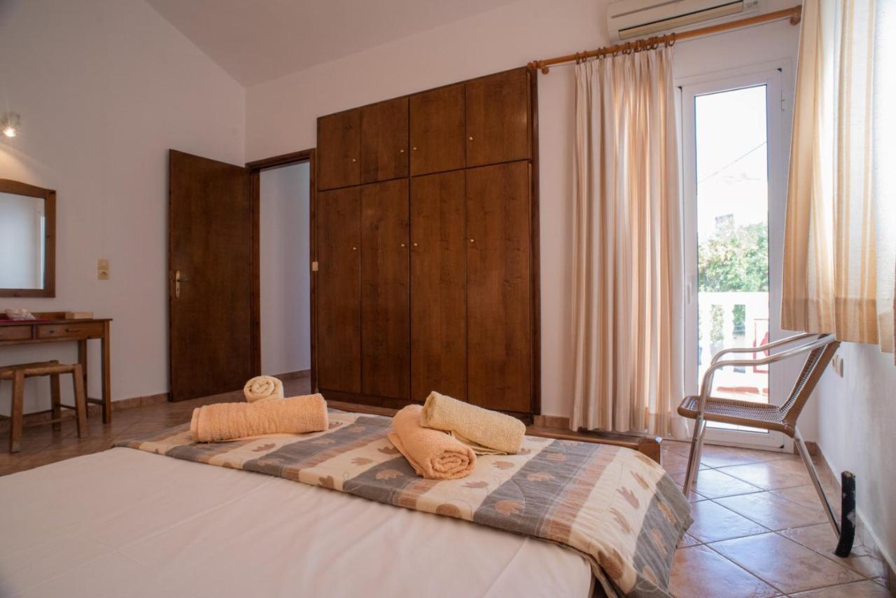 Villa Dina Apartments Almirida Eksteriør billede