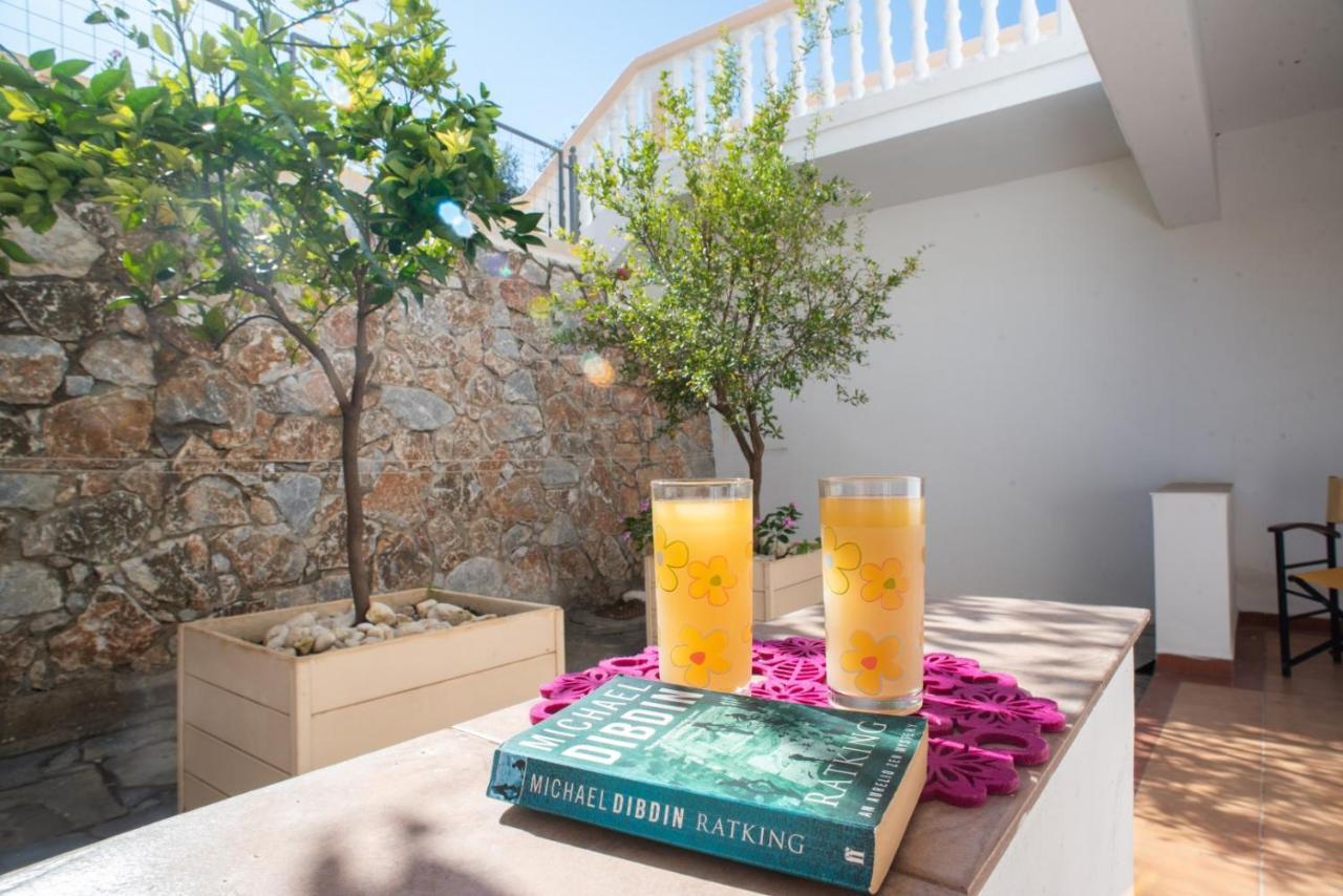 Villa Dina Apartments Almirida Eksteriør billede