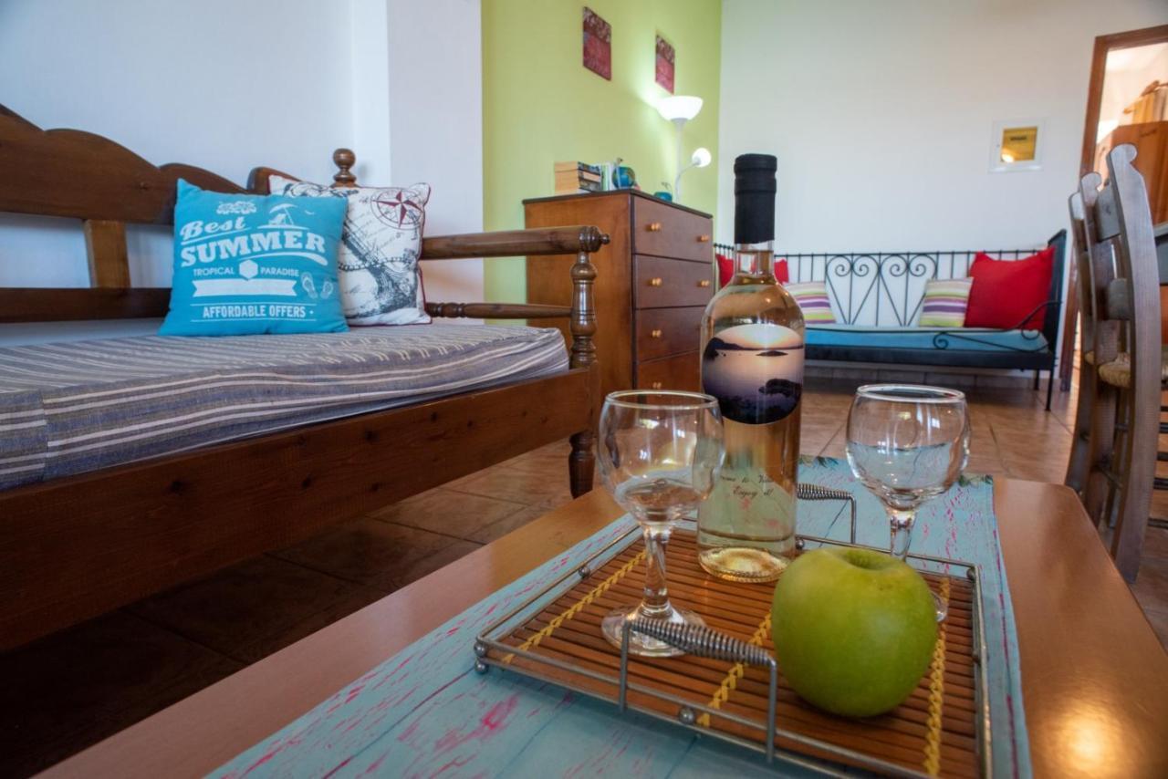 Villa Dina Apartments Almirida Eksteriør billede